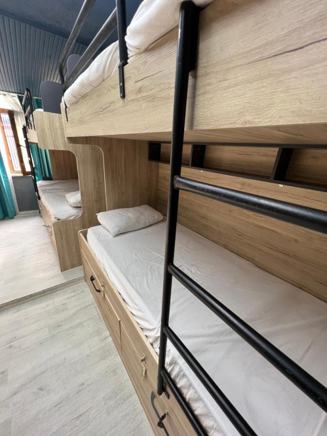 Istiklal Hostel Istanbul Exteriör bild